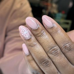 Digits and Spikes Nail Studio - BIAB Manicure (Builder in a bottle) with snowflake design