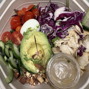 sweetgreen - Healthy Salads, Wraps, and Bowls - The bowl is deep, liked the roasted breast chicken, ingredients fresh and yummy! - Salad Near Me - San Antonio, Texas sweetgreen - Healthy Salads, Wraps, and Bowls - The bowl is deep, liked the roasted breast chicken, ingredients fresh and yummy! - Salad Near Me - San Antonio, Texas