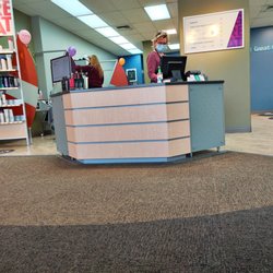 Great Clips - Inside