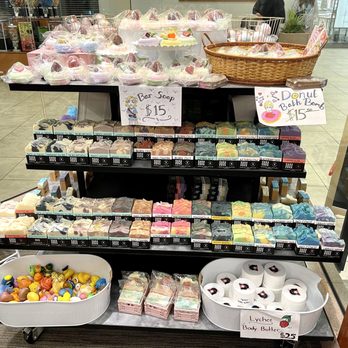Soap Sweetie - Donut bath bombs, bar soaps and body butter - Cosmetics & Beauty Supply Near Me - Puyallup, Washington Soap Sweetie - Donut bath bombs, bar soaps and body butter - Cosmetics & Beauty Supply Near Me - Puyallup, Washington