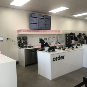 Crumbl - Wilmington - Bakeries Near Me - Wilmington, North Carolina