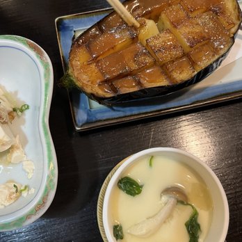Yoshitsune Restaurant - Japanese Near Me - Honolulu, Hawaii