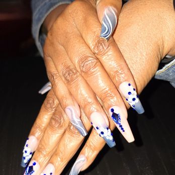 Queen Nails And Lashes - Nail Salons Near Me - Long Beach, California
