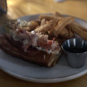 G & B Dockside - Lobster roll - Seafood Near Me - Fort Lauderdale, Florida G & B Dockside - Lobster roll - Seafood Near Me - Fort Lauderdale, Florida