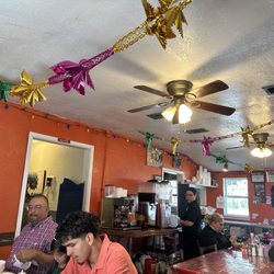 El Roble - Interior dining