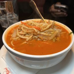 Spicy noodle soup