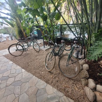 The Capri Hotel - Free bike rentals - Hotels Near Me - Ojai, California