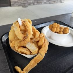Mike Linnig's Restaurant - Onion Rings