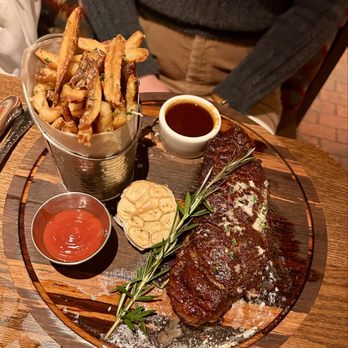 White Dog Cafe - Chester Springs - Steak and Truffle Fries - New American Near Me - Exton, Pennsylvania White Dog Cafe - Chester Springs - Steak and Truffle Fries - New American Near Me - Exton, Pennsylvania
