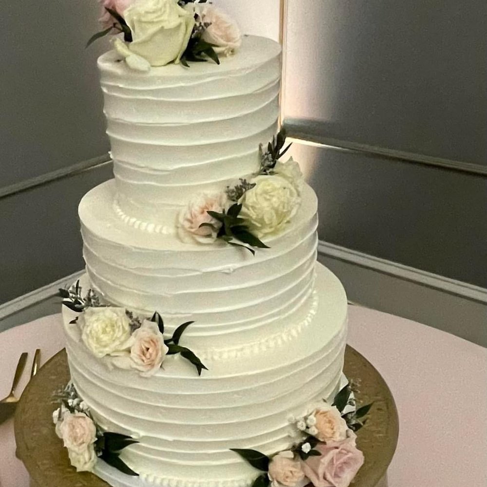Wedding cake replicated from photo provided was SPOT ON! Wedding cake replicated from photo provided was SPOT ON!