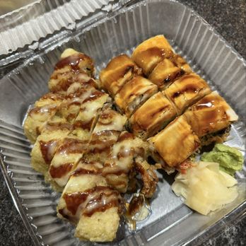 Aka Sushi - Funky Roll and Snow White Roll (this is my hands down favorite!) - Sushi Bars Near Me - Bristow, Virginia