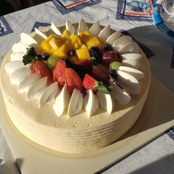 Tous Les Jours - Mango cloud cake 10" - Bakeries Near Me - Dublin, California Tous Les Jours - Mango cloud cake 10" - Bakeries Near Me - Dublin, California