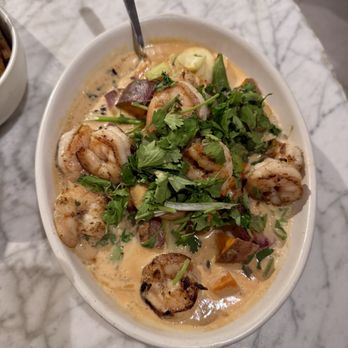 True Food Kitchen - Spicy Panang curry bow ($18.95) with added shrimp ($7.95) - New American Near Me - Austin, Texas True Food Kitchen - Spicy Panang curry bow ($18.95) with added shrimp ($7.95) - New American Near Me - Austin, Texas
