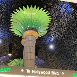 Hollywood/Vine Station
