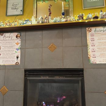 McBob's Pub & Grill - interior - Sandwiches Near Me - Milwaukee, Wisconsin