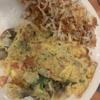 Apple Villa Cafe - Veggie omelet - Breakfast & Brunch Near Me - Batavia, Illinois