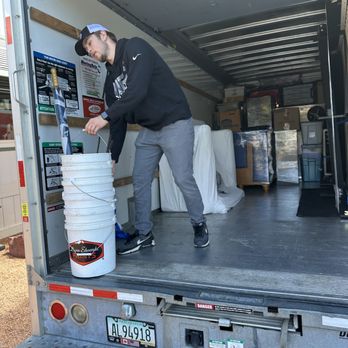 Verde Valley Moving - Carefully unloading, one piece at a time. We handle your belongings with precision and respect from start to finish - Movers Near Me - Cottonwood, Arizona Verde Valley Moving - Carefully unloading, one piece at a time. We handle your belongings with precision and respect from start to finish - Movers Near Me - Cottonwood, Arizona