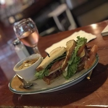 Artic Tavern - Pubs Near Me - Cosmopolis, Washington