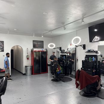 Barber’s Garage - Barbers Near Me - Sebastopol, California Barber’s Garage - Barbers Near Me - Sebastopol, California