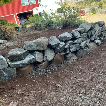 Nature Bros Landscape Maintenance - Retaining wall "after" work by Nature Bros Landscaping - Landscaping Near Me Nature Bros Landscape Maintenance - Retaining wall "after" work by Nature Bros Landscaping - Landscaping Near Me
