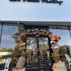 Le Petit Pantry