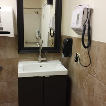 Anytime Fitness - Nice, clean bathrooms equipped with showers - Gyms Near Me - Houston, Texas