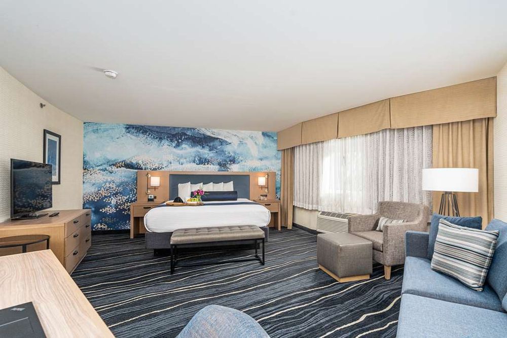 Best Western Plus Marina Gateway Hotel