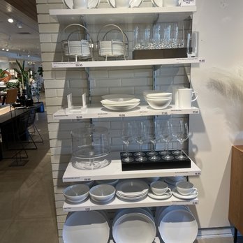 Crate & Barrel - Rugs Near Me - Coral Gables, Florida