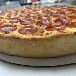 Papa Rays Pizza and Wings - Well done pan pizza
