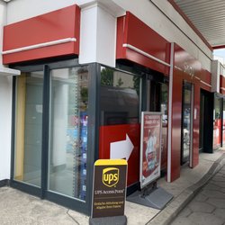 UPS Access Point - Schild steht bei der Tankstelle, tatsächlich ist der UPS Access Point aber das Nachbargrundstück links runter in der Autowerkstatt.