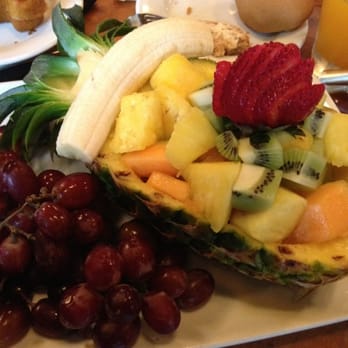 Kona Cafe - Fruit plate - Sushi Bars Near Me - Lake Buena Vista, Florida Kona Cafe - Fruit plate - Sushi Bars Near Me - Lake Buena Vista, Florida