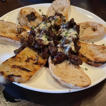 Tarantelli's - The steak bruschetta - lived up to the hype - delicious! - Italian Near Me - Wilmington, North Carolina