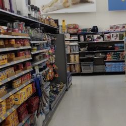 Walmart Connection Center - Pet isle