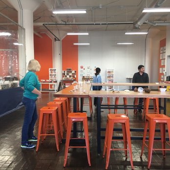 TCHO Chocolate - Tasting table - Chocolatiers & Shops Near Me - Berkeley, California