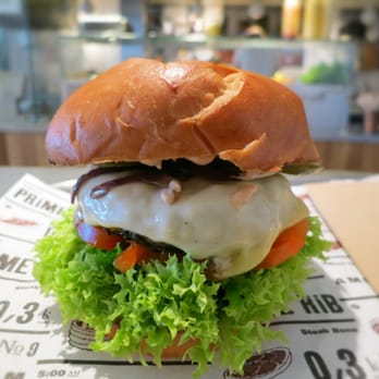 The Butcher - Cheese Burger - Burgers Near Me - Amsterdam, New Hampshire The Butcher - Cheese Burger - Burgers Near Me - Amsterdam, New Hampshire