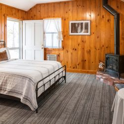 The Inn at Sugar Pine Ranch - Deluxe Cottage 3