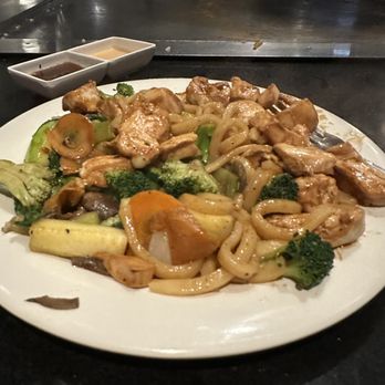 KOBE Japanese Steakhouse - Noodles with Chicken Teriyaki - Sushi Bars Near Me - Austin, Texas