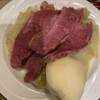 Miss Sheri's Cafeteria - Corned beef and cabbage!! - American Near Me - Saint Louis, Missouri