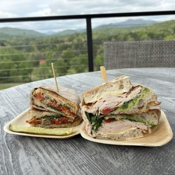 Roo Mountain Vineyards - Wineries Near Me - Ellijay, Georgia Roo Mountain Vineyards - Wineries Near Me - Ellijay, Georgia