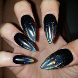 Diamond Nails & Spa - Black