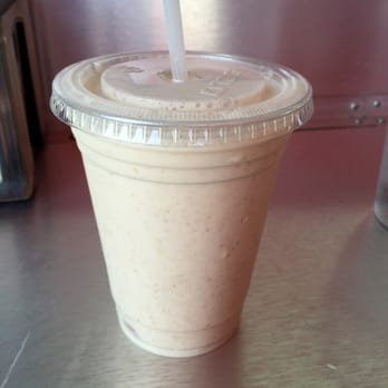 Miami Squeeze - Leelu Sweet Smoothie (dates, bananas, coconut milk & protein powder) - Juice Bars & Smoothies Near Me - North Miami Beach, Florida
