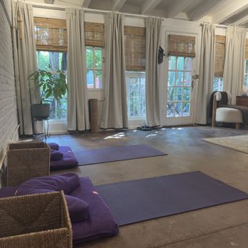 Wise Wolf Wellness - Massage Therapy Near Me - New Orleans, Louisiana Wise Wolf Wellness - Massage Therapy Near Me - New Orleans, Louisiana