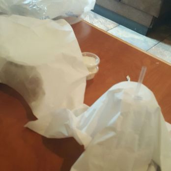 Green Olive Restaurant - Had to cover the food from the flies - Italian Near Me - Bridgeton, New Jersey