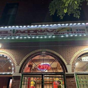 El Aconaz Restaurant Taqueria - Front - Mexican Near Me - Chicago, Illinois El Aconaz Restaurant Taqueria - Front - Mexican Near Me - Chicago, Illinois