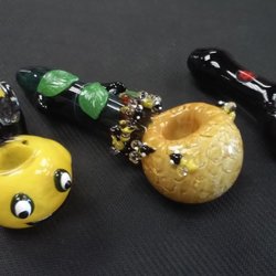 Lee Trevino Smoke Shop - Sweet glass pipes.