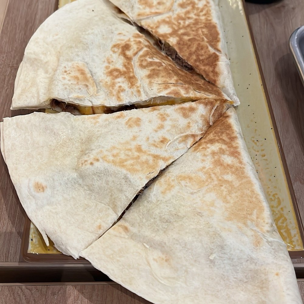 Cantina Castell - Beef quesadilla - Cocktail Bars Near Me - Lauingen, BY