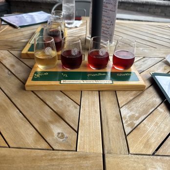 Running Vines Winery - Sweet wine flight - Wine Tasting Room Near Me - Chesterton, Indiana