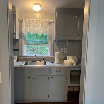 Disney Best Services - Old Cottage Kitchen - Painters Near Me - East Harwich, Massachusetts Disney Best Services - Old Cottage Kitchen - Painters Near Me - East Harwich, Massachusetts