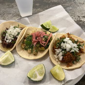 Tacos Chiwas - Barcoa, chicken, and carnitas - Mexican Near Me - Phoenix, Arizona