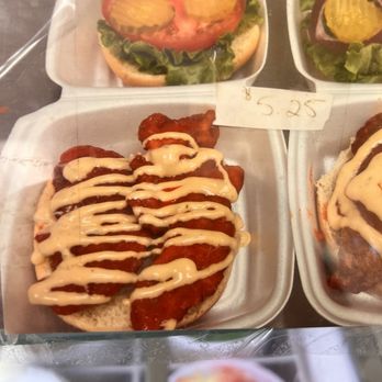 Funnel Cake Paradise - Chicken tender sandwich - Bakeries Near Me - Dallas, Texas